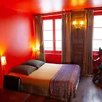 Le Marais Chic Ac